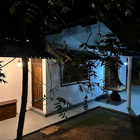 Ima House Bed & Breakfast Диквела Екстериор снимка