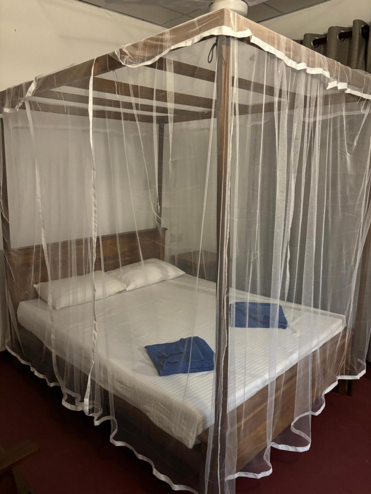 Ima House Bed & Breakfast Диквела Екстериор снимка