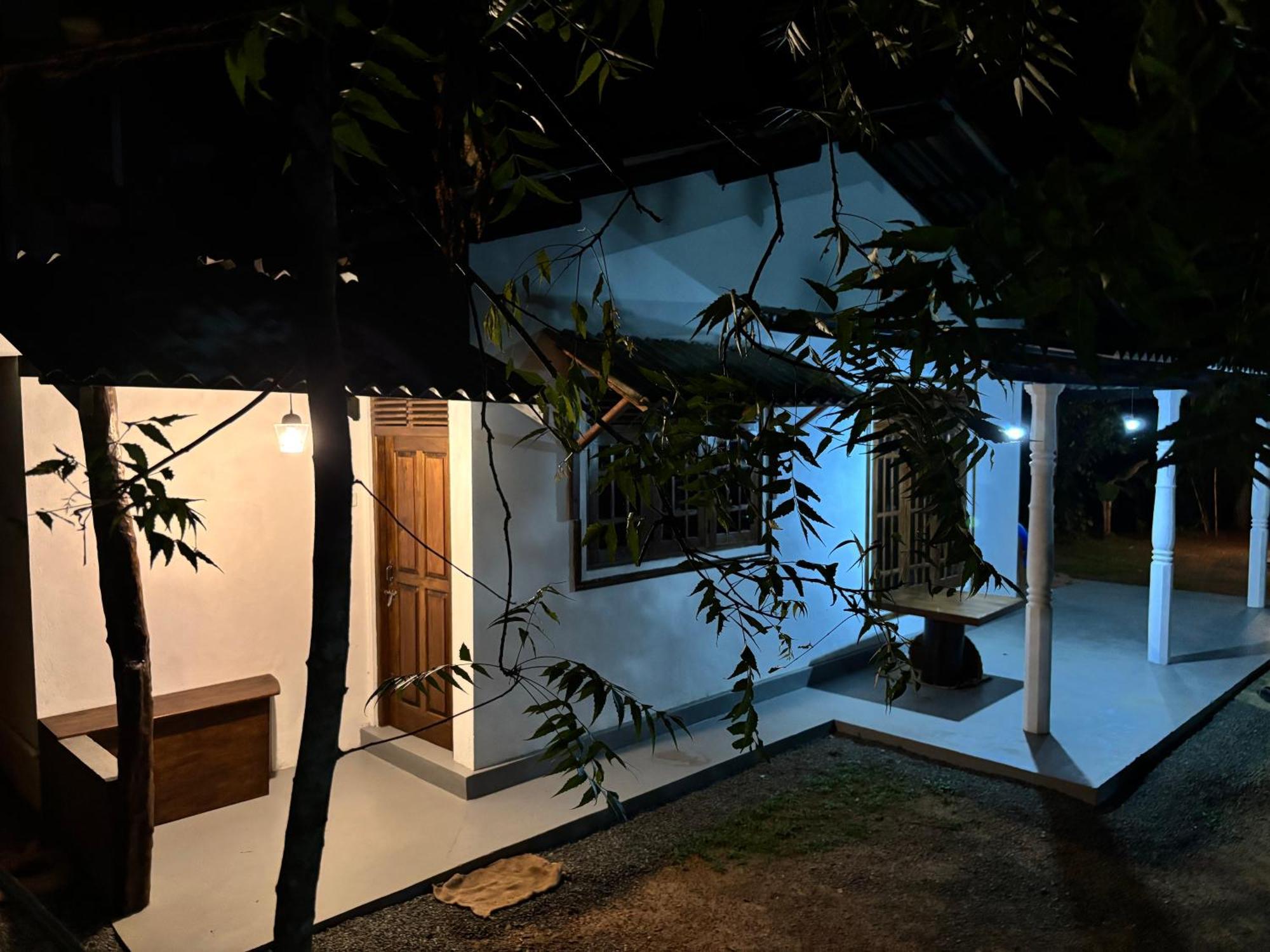 Ima House Bed & Breakfast Диквела Екстериор снимка