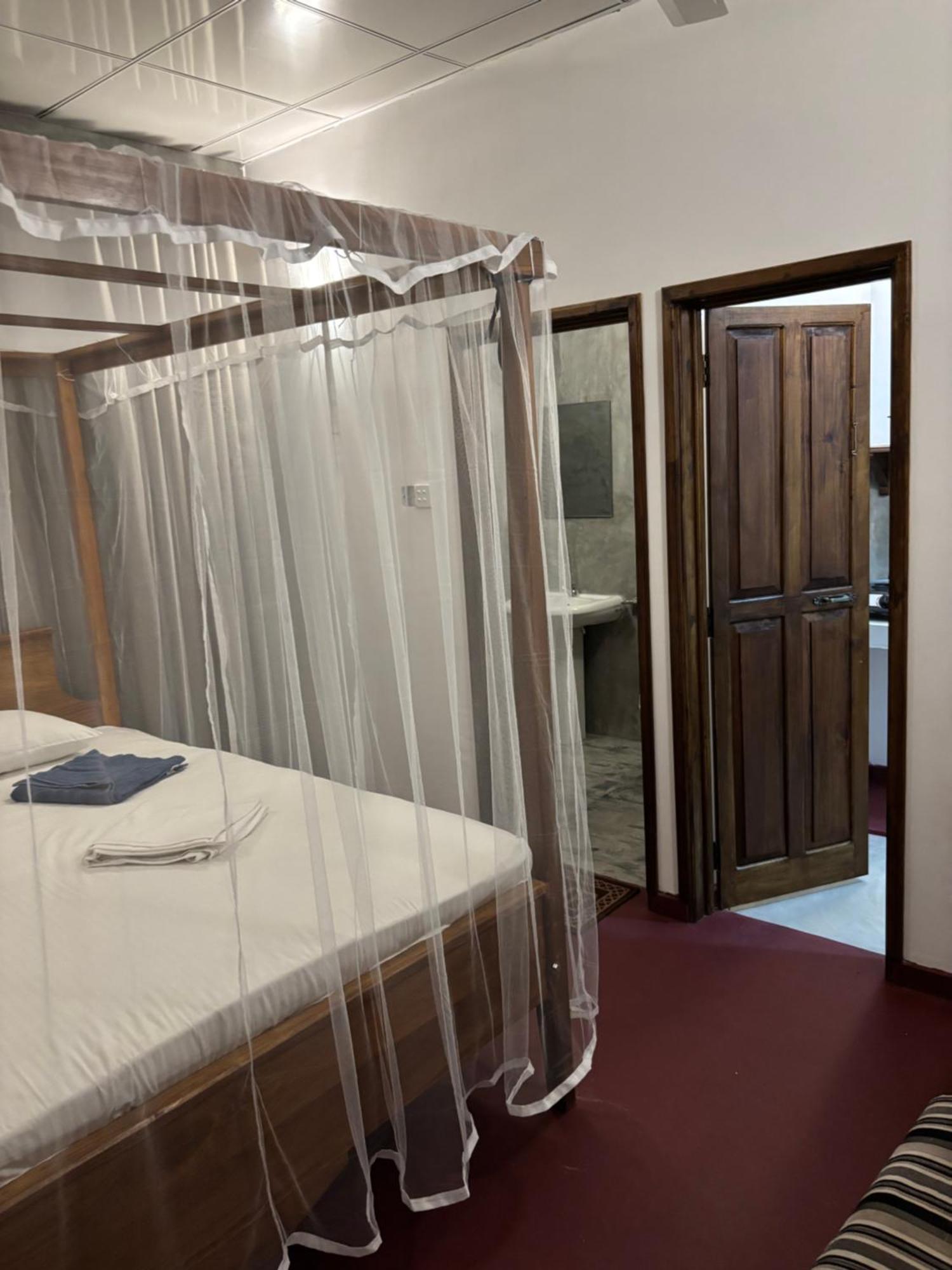 Ima House Bed & Breakfast Диквела Екстериор снимка